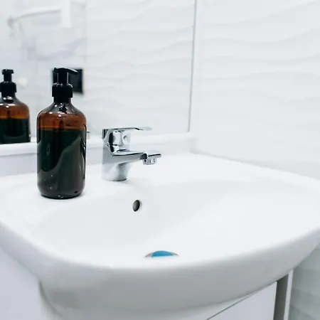 Resa - нові Smart-квартири біля річки Ungvár