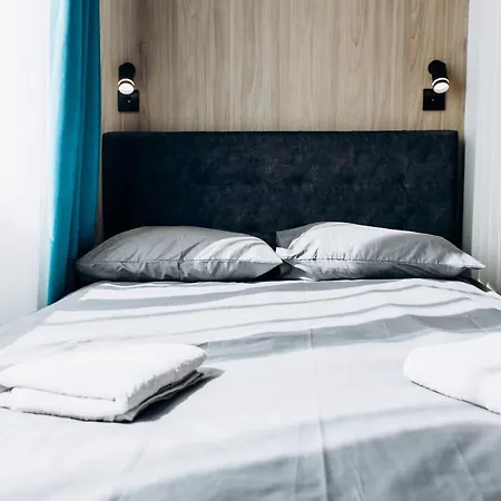 Resa - нові Smart-квартири біля річки Apartment Uschhorod